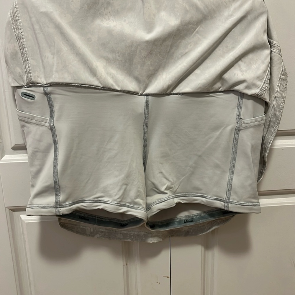 Lululemon skirt - Picture 5 of 7